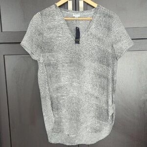 Dynamite Black and White Textured Short Sleeve Top